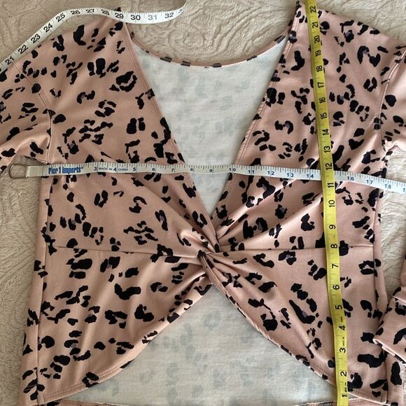 Cupshe two way pullover top. Wear it several ways and off the shoulder look Sz M - Picture 9 of 16